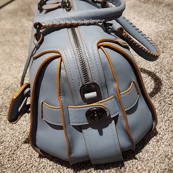 COPY - NEW COACH HANDBAG SEND OFFERS! - Picture 4 of 8